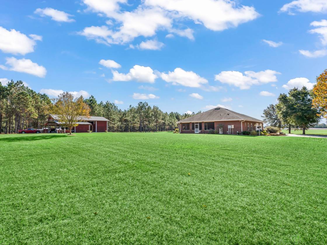 Horse Property for sale.