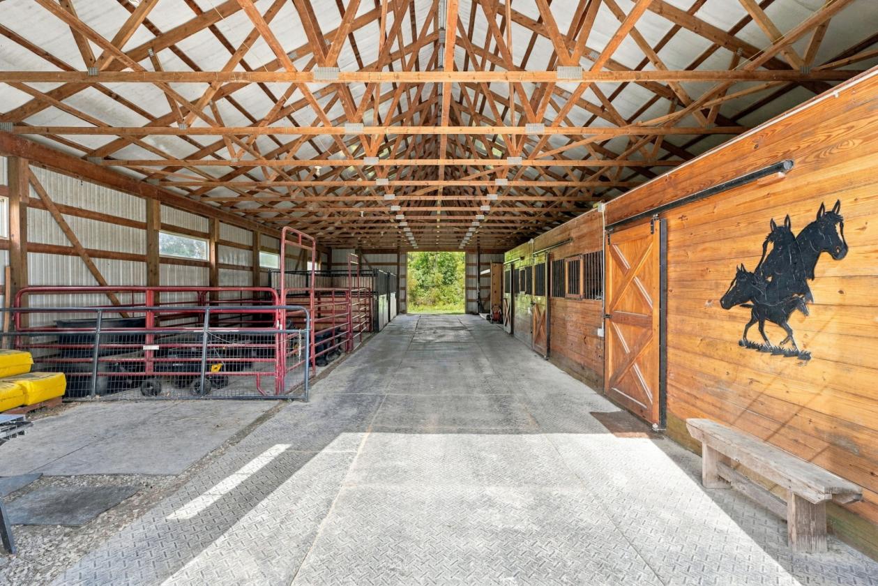 Horse Property with outstanding equine amenities - photo 9