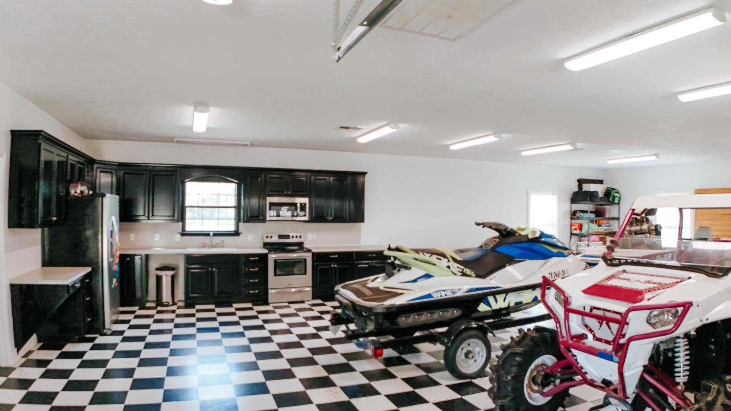 Luxury Home on 79 acres with a 12 acre lake - photo 25