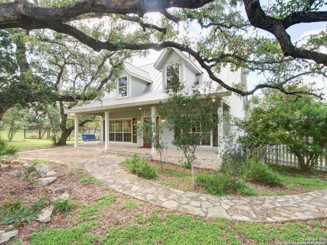 Horse Property for sale.