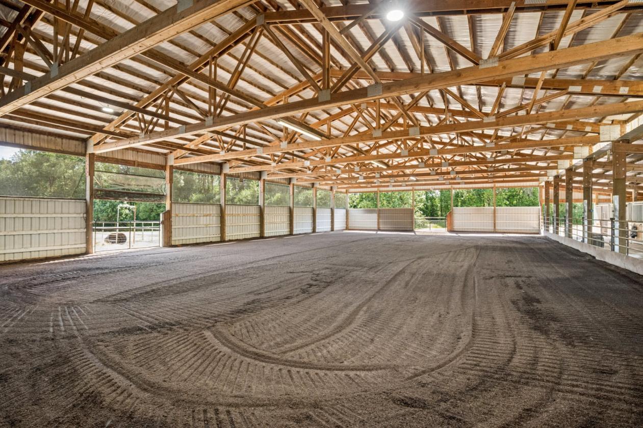 Boutique Equestrian Estate — Turnkey Move-In Ready - photo 23