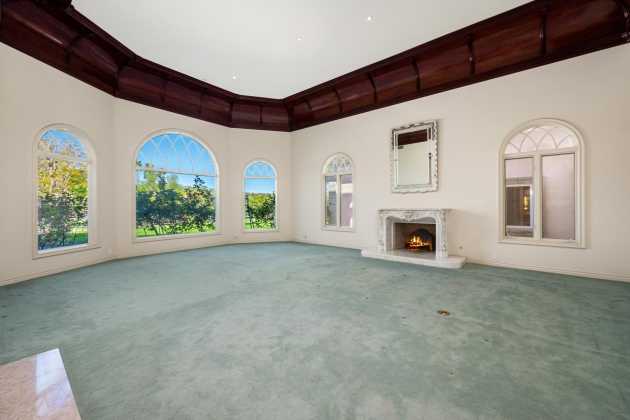 Beautiful equestrian compound on 9.29 acres - photo 9
