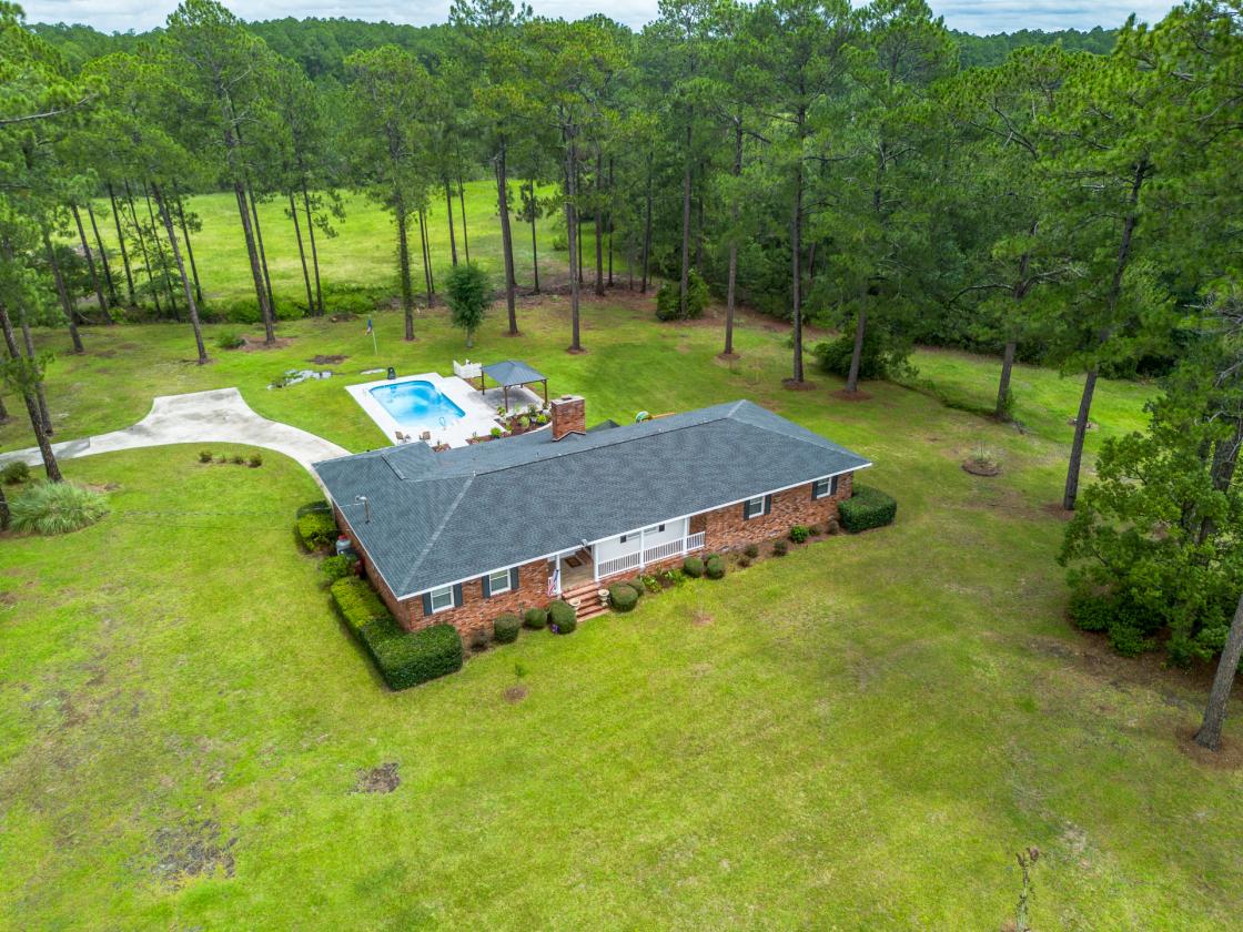 Exceptional 23.2-acre Country Property - photo 1