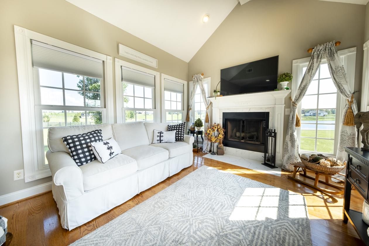 LUXURY HOME IN AMAZING EQUESTRIAN COMMUNITY - photo 15