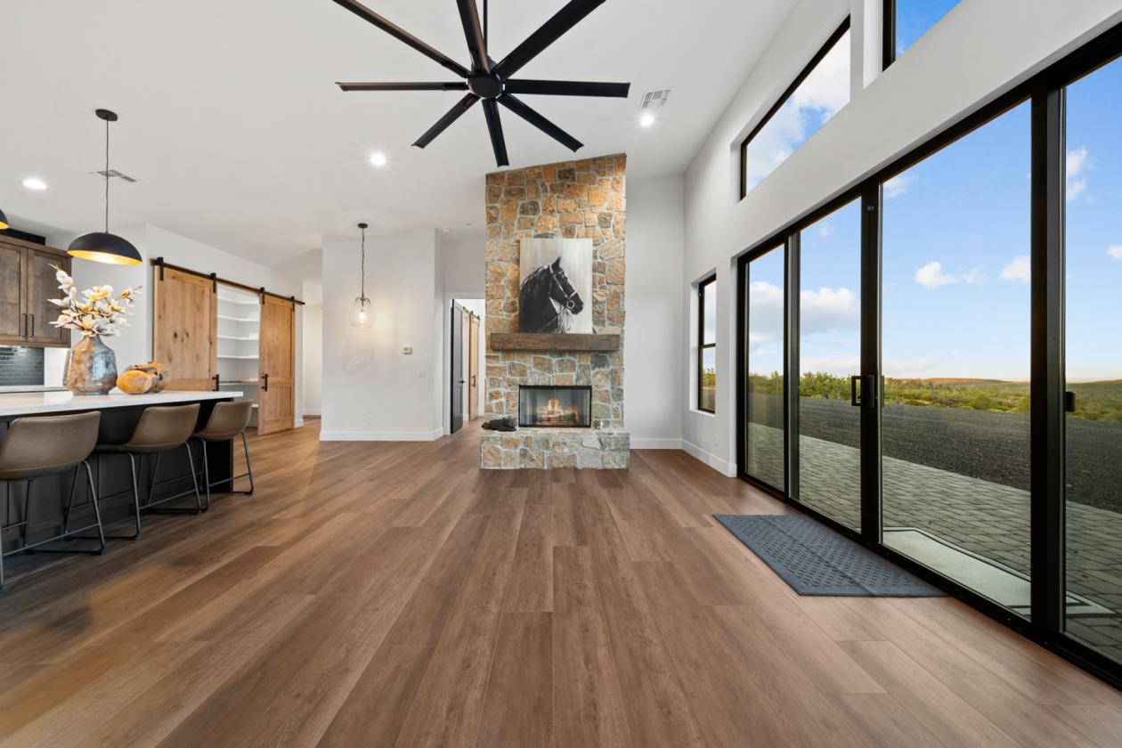 Brand New Luxury Build on 7.4 Acres - photo 10