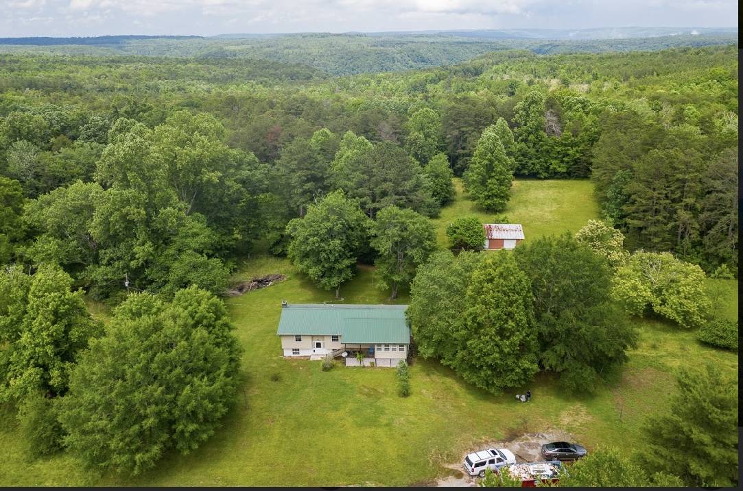 Horse Acreage For Sale in the Beautiful Mountains of Tennessee