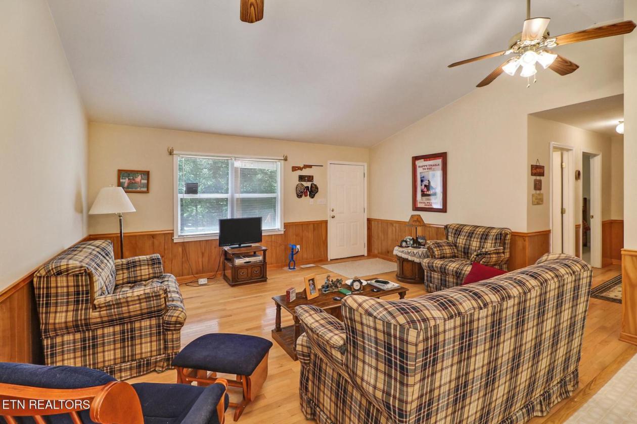 Cozy cabin in the woods, Big South Fork - photo 8