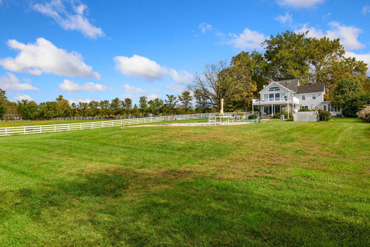 Rare Find Farm House with 106 acres in New Jersey Newfield