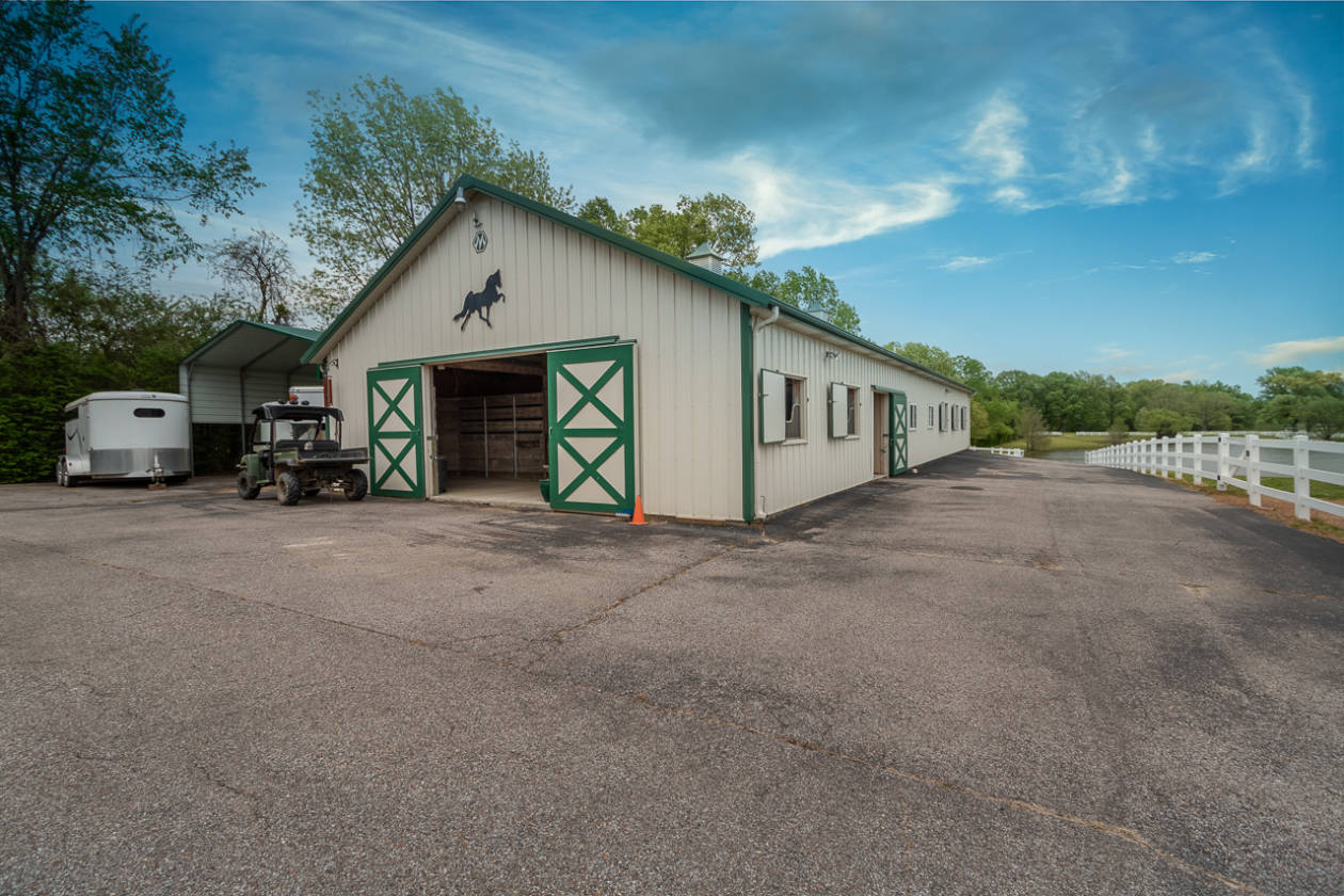 31 Acre Luxury Equestrian Estate Eads, Shelby County, Tennessee