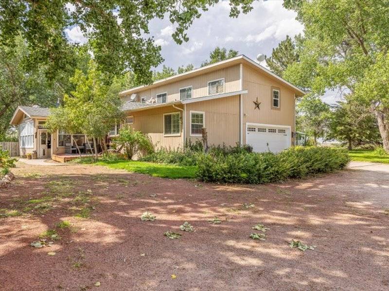 Horse Property for sale.