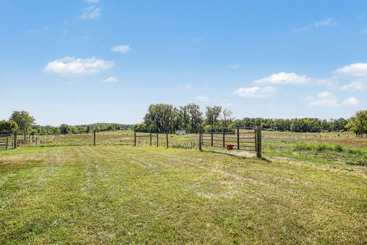 Indoor Arena on 26 Acres with Large Home - photo 14