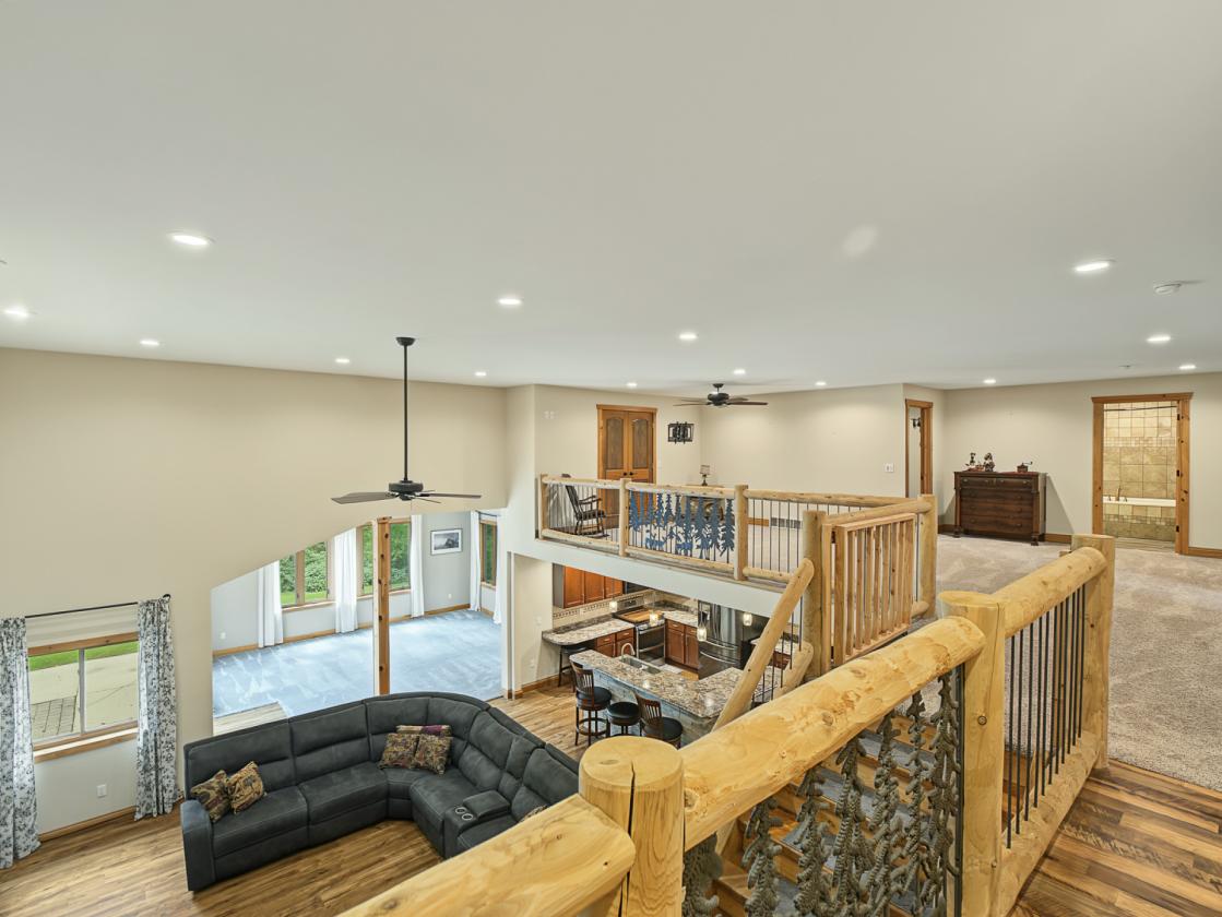 Approx 62 exceptional hunting acres w/ barndo - photo 9