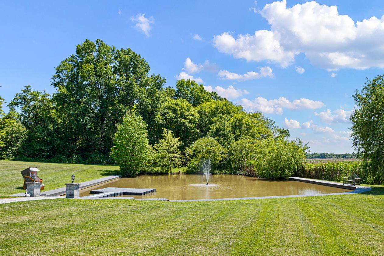 Barn Luxury Reimagined on 4.64 acres - photo 11