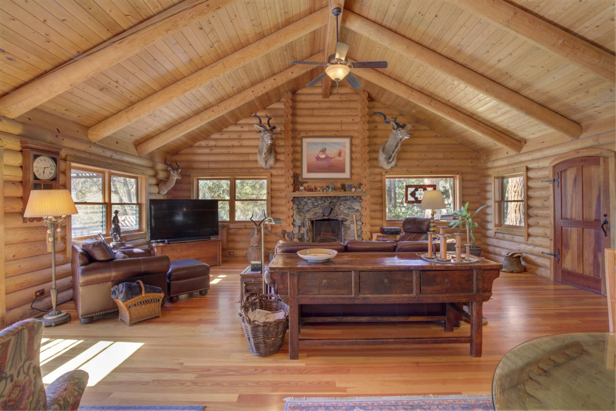 Log home in the Applegate Valley! Grants Pass, Josephine County, Oregon