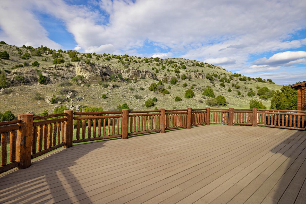 Dream log home on 20 Acres - Fenced & Ready - photo 4