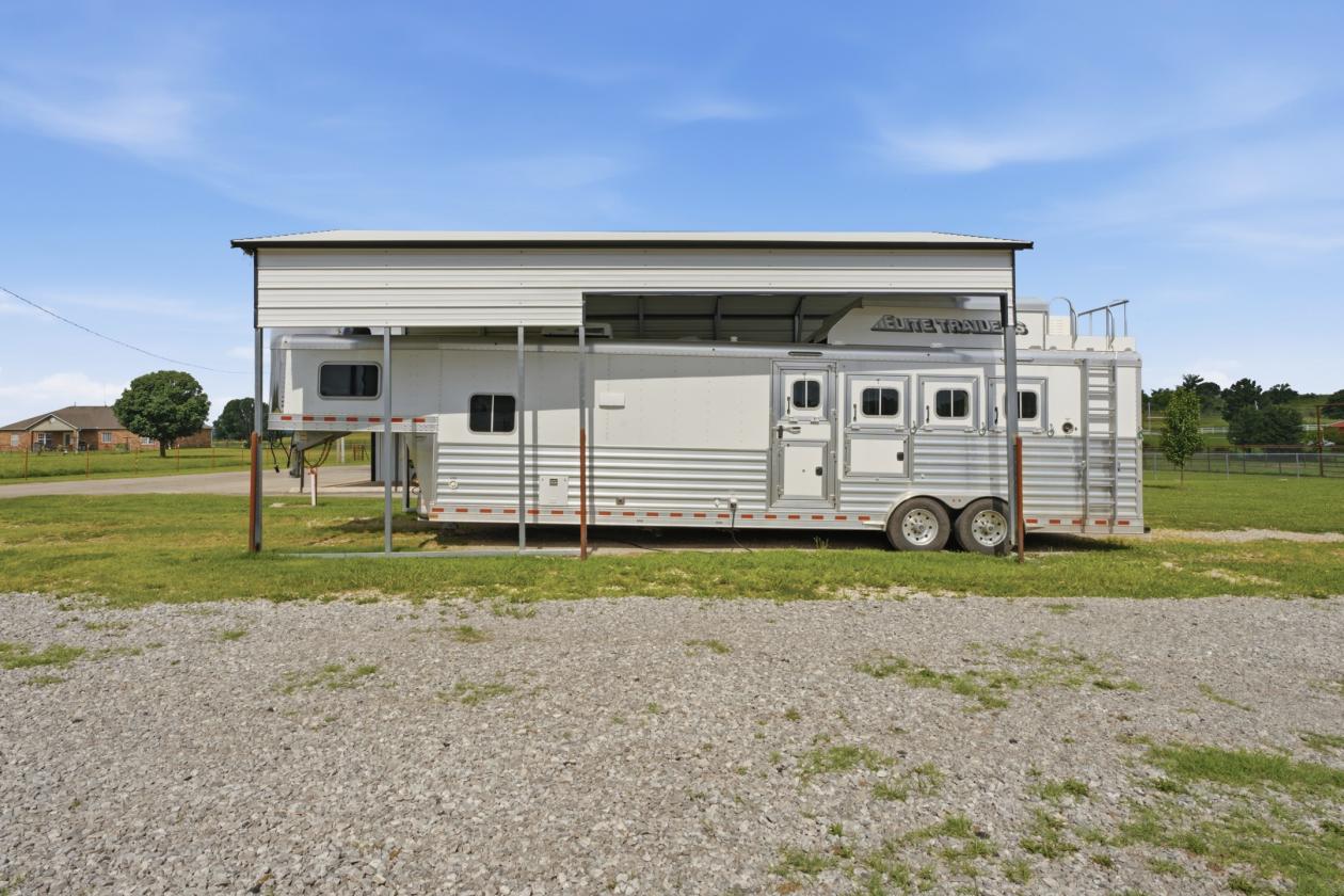 10 Acre Horse Property - photo 14