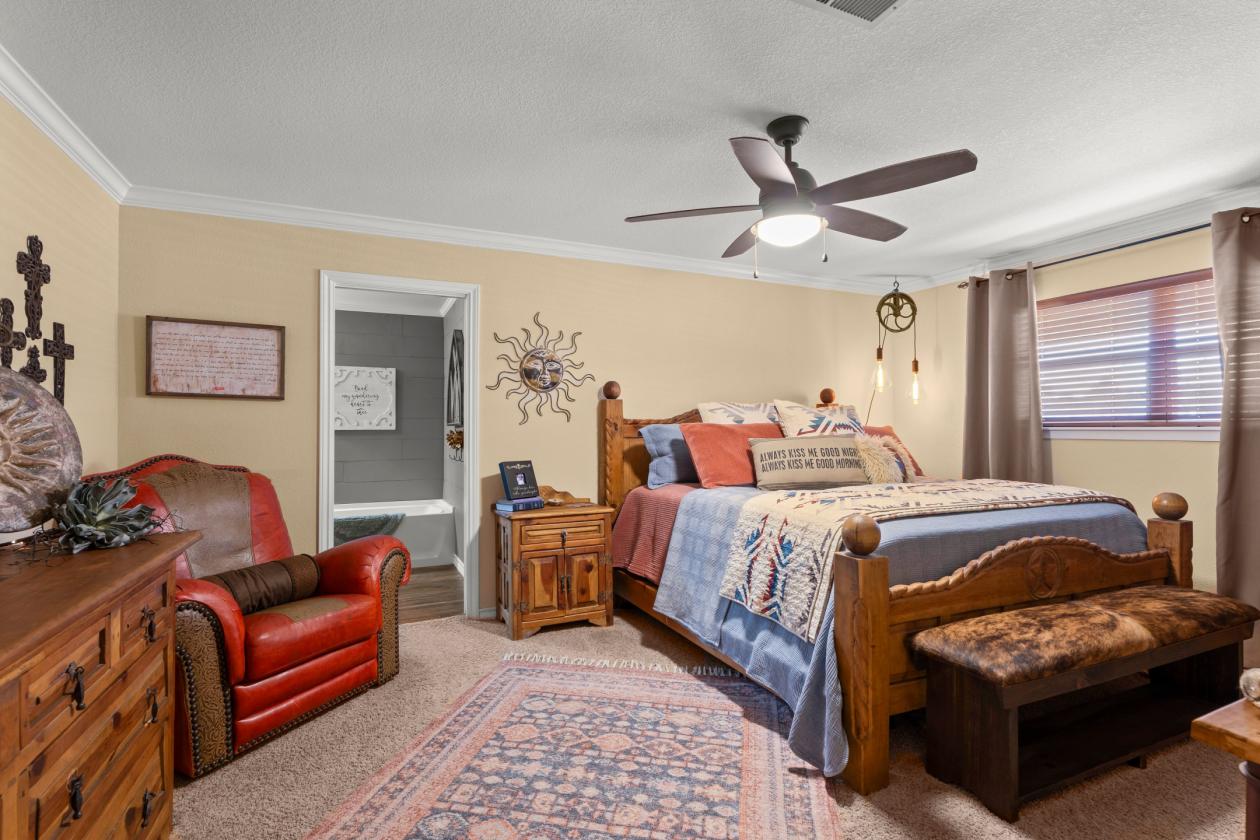 Horse property on 30 acres - photo 9