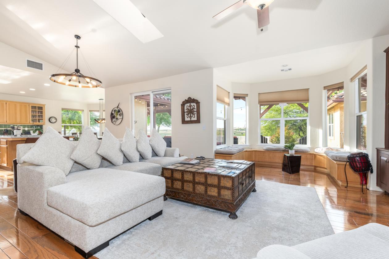 10 acres in the heart of Paso Robles Wine Country! - photo 9