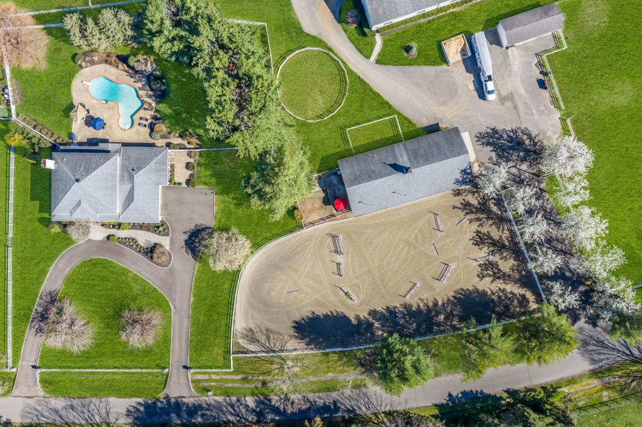 Remarkable Equestrian Estate on 6 Acres - photo 5