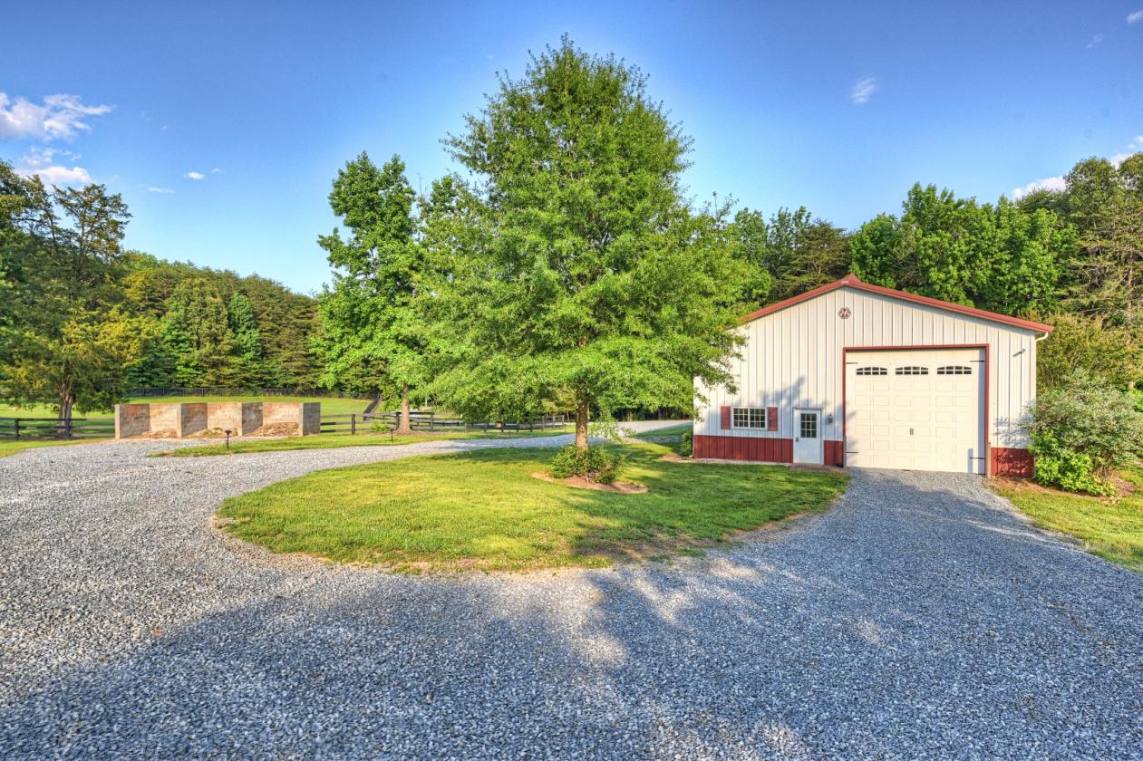 Equestrian Estate on 43 Acres - photo 17