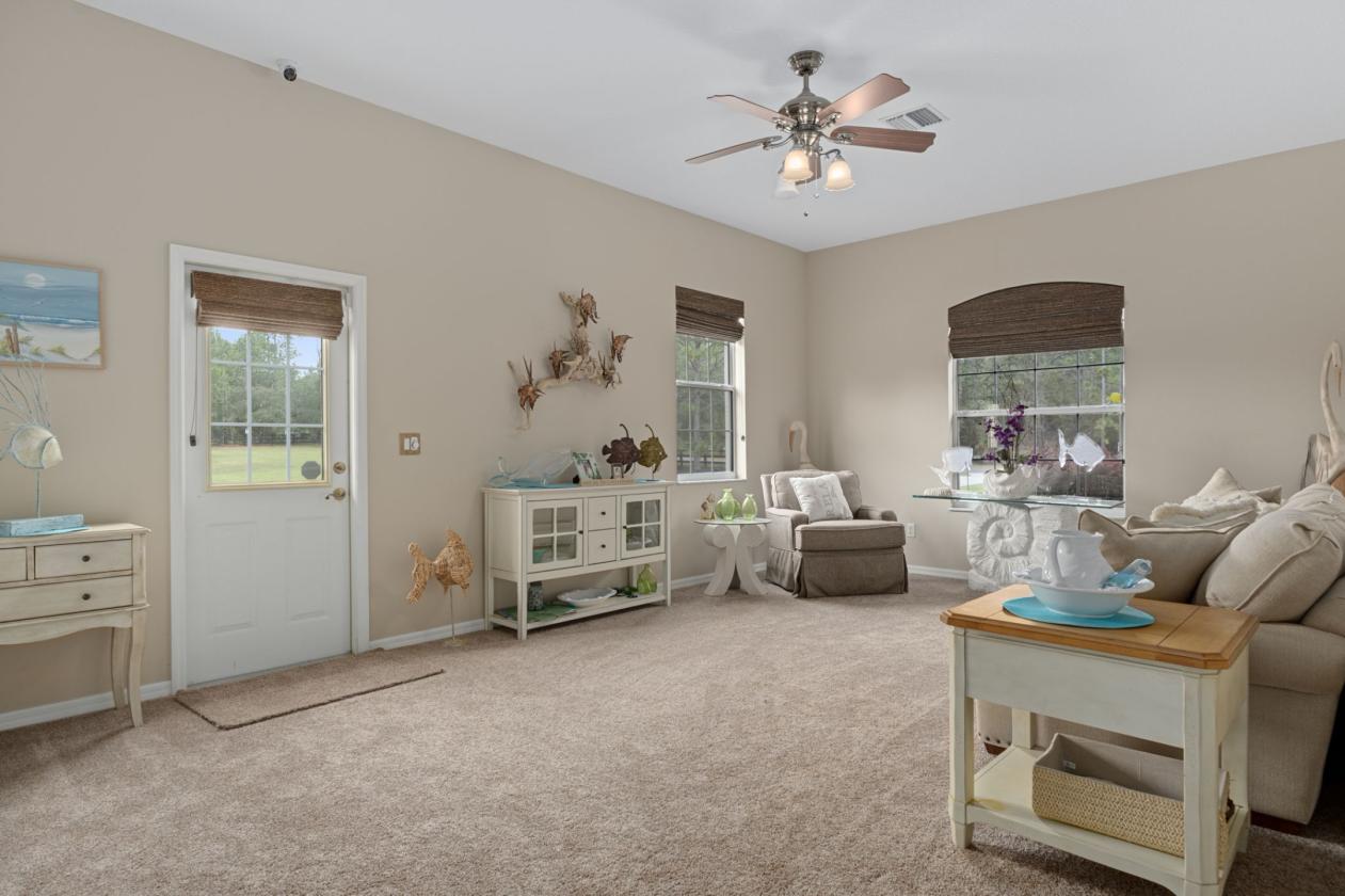 CUSTOM EQUESTRIAN ESTATE ON 7.39 ACRES - photo 12
