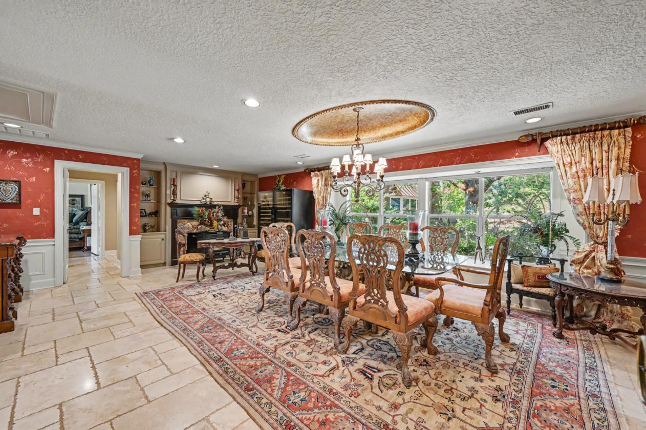 Private Equestrian Estate with guest house - photo 12
