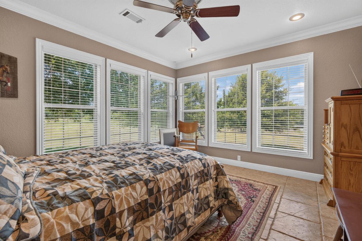 2 homes on 40 acres- New Price - photo 9