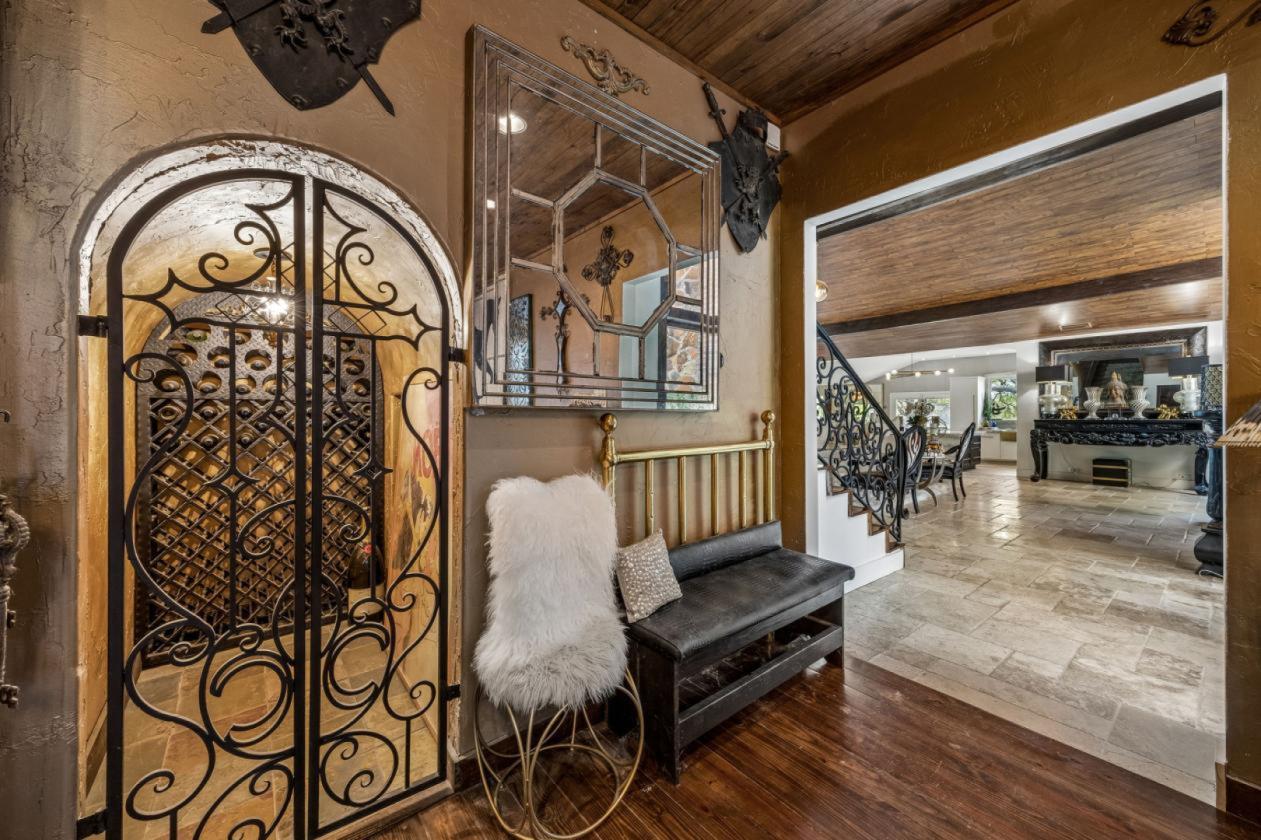 In-Town Luxury Resort Inspired Equestrian Retreat - photo 17