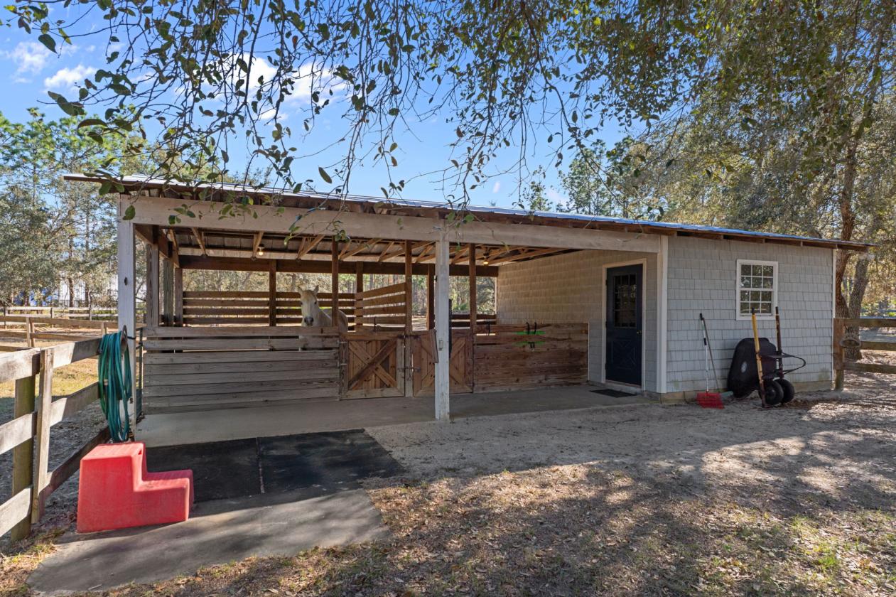 A Rare Equestrian Retreat in Pine Ridge Estates - photo 21