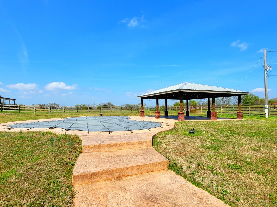 21 acre +/- HOBBY HORSE RANCH w/ ARENA AND POOL - photo 17