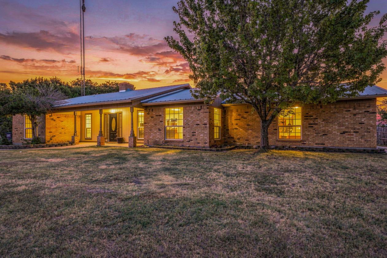 Weatherford TX Horse Property on 3.7 Acres w/ Pool - photo 19