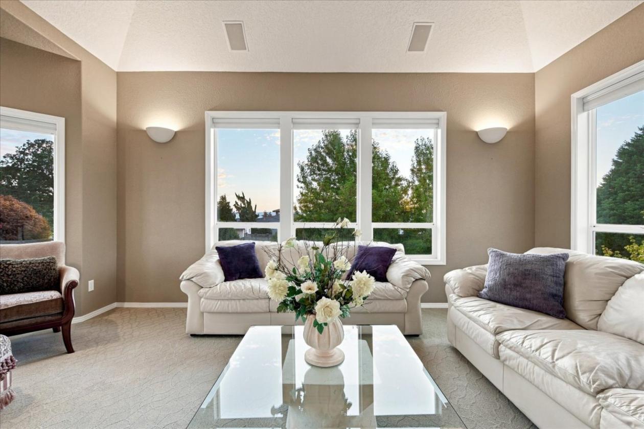 Custom Home on 7+ Acres in West Ridgefield - photo 6