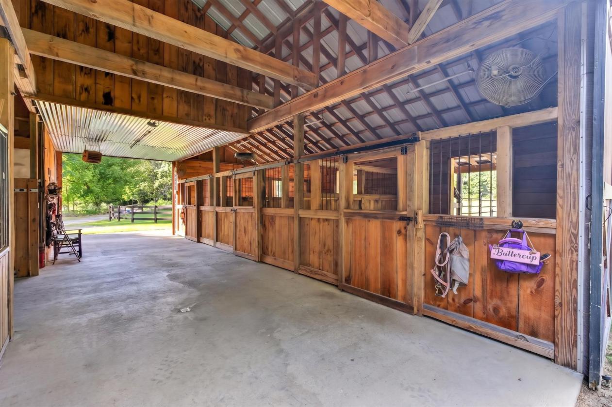 Luxury Horse Estate | Pool & Mountain Views - photo 11