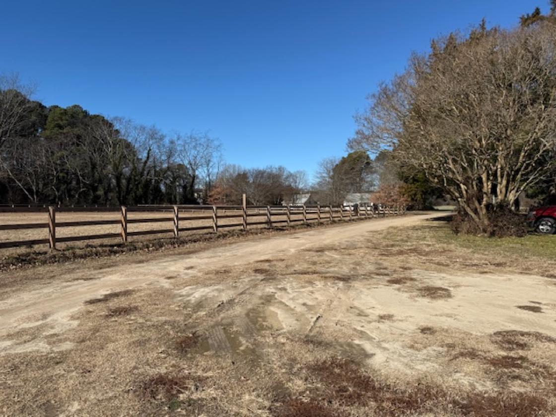 1845 Farmhouse & Exceptional Equestrian Amenities - photo 17