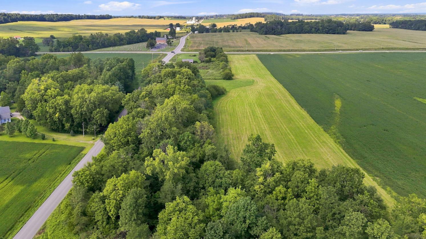21.49 acres w/ move-in ready home & horse barn - photo 20