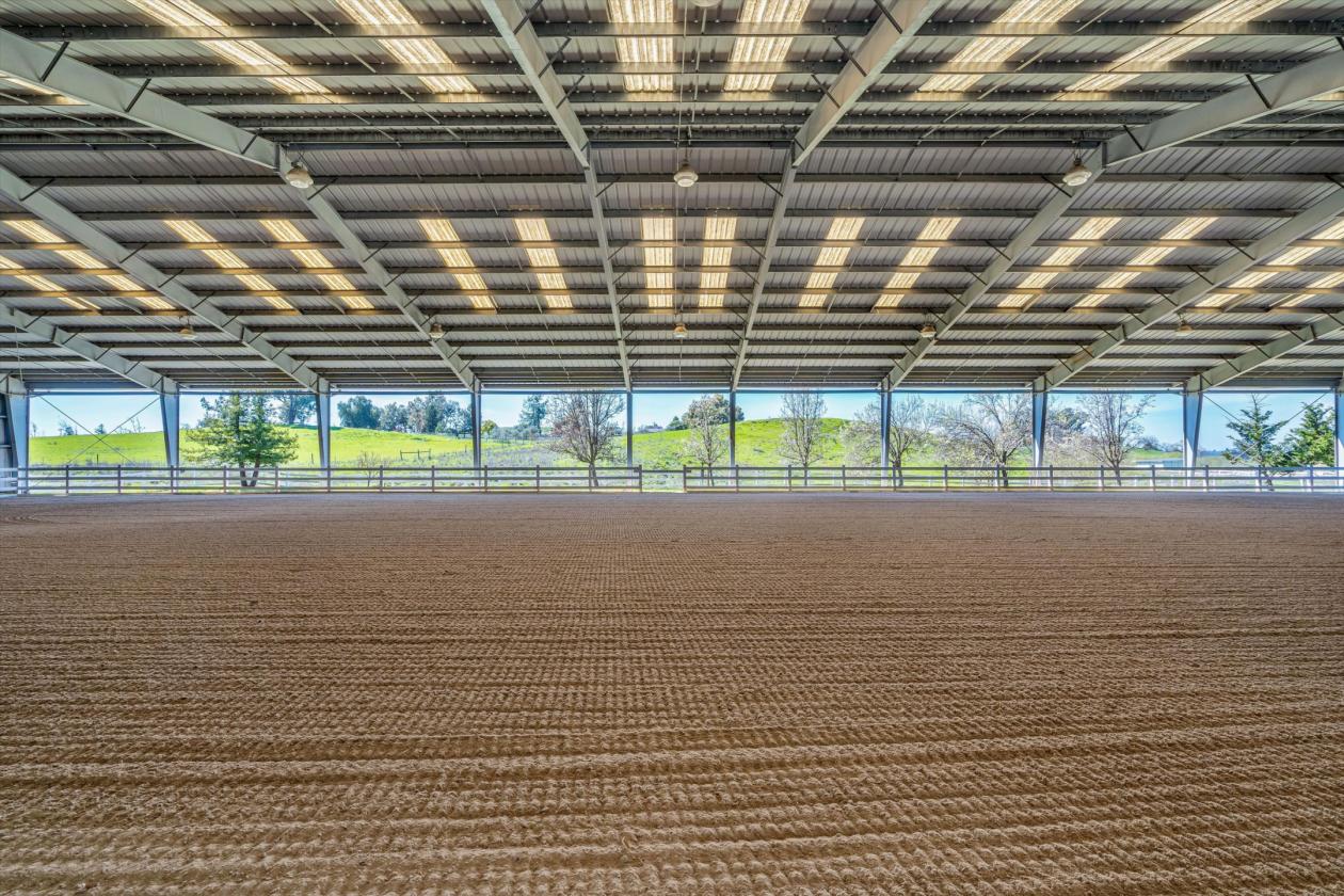 Where World-Class Pinot Meets Premier Equestrian - photo 9
