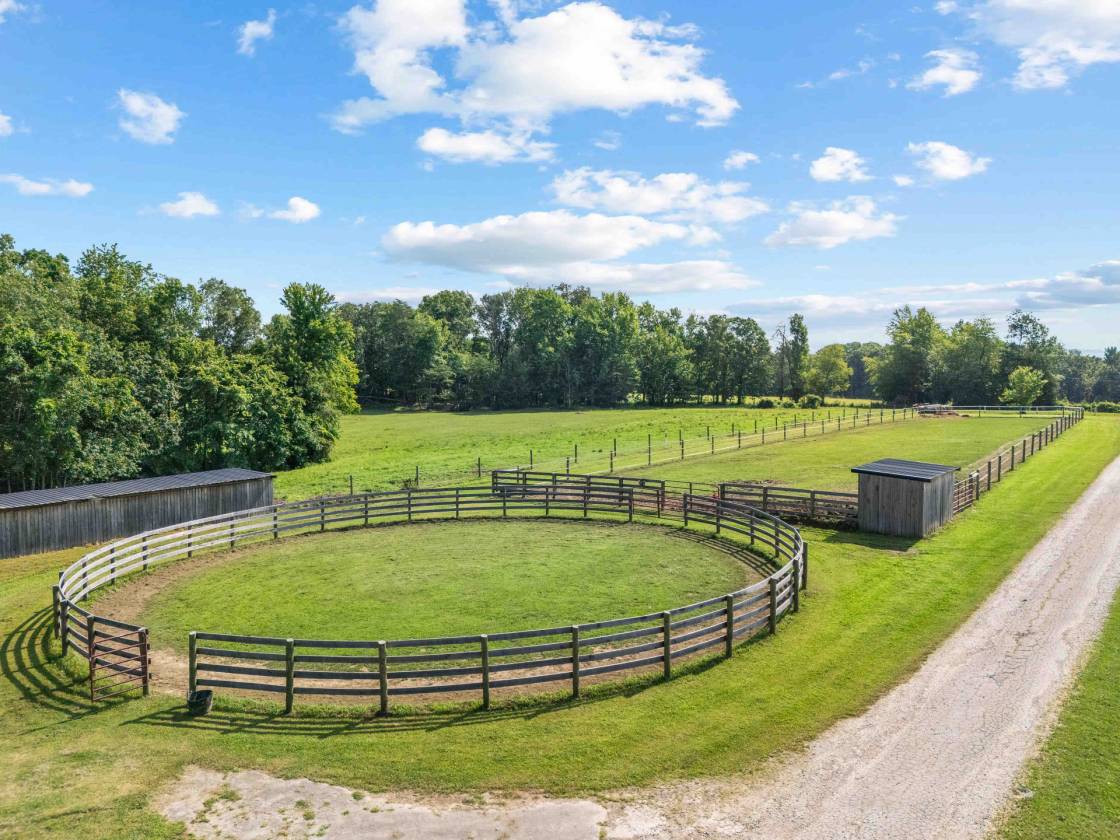 Horse Property for sale.