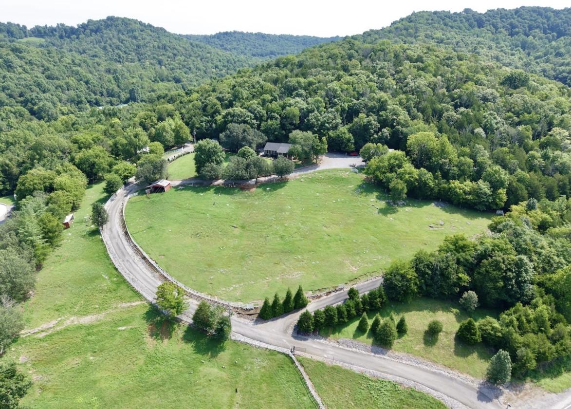 Luxury Equestrian Estate in Middle Tennessee - photo 1
