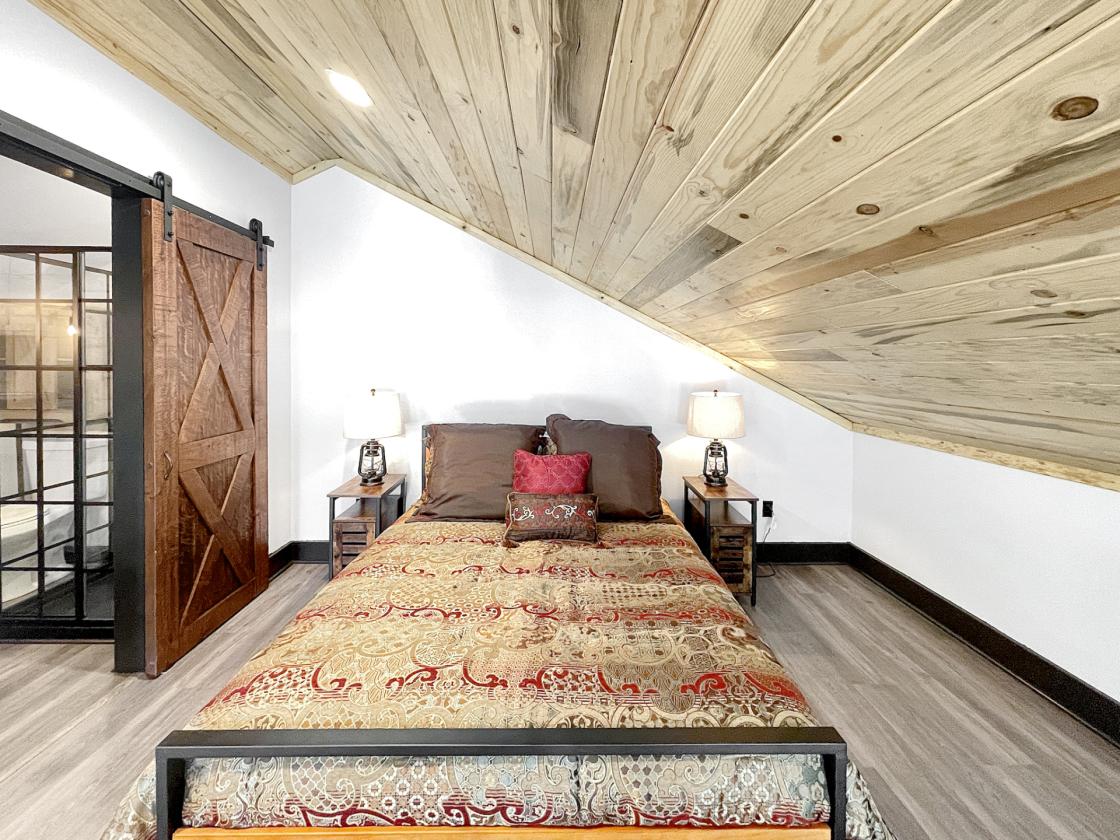 Show Stopper! 3 Home Luxury Horse Property - photo 20