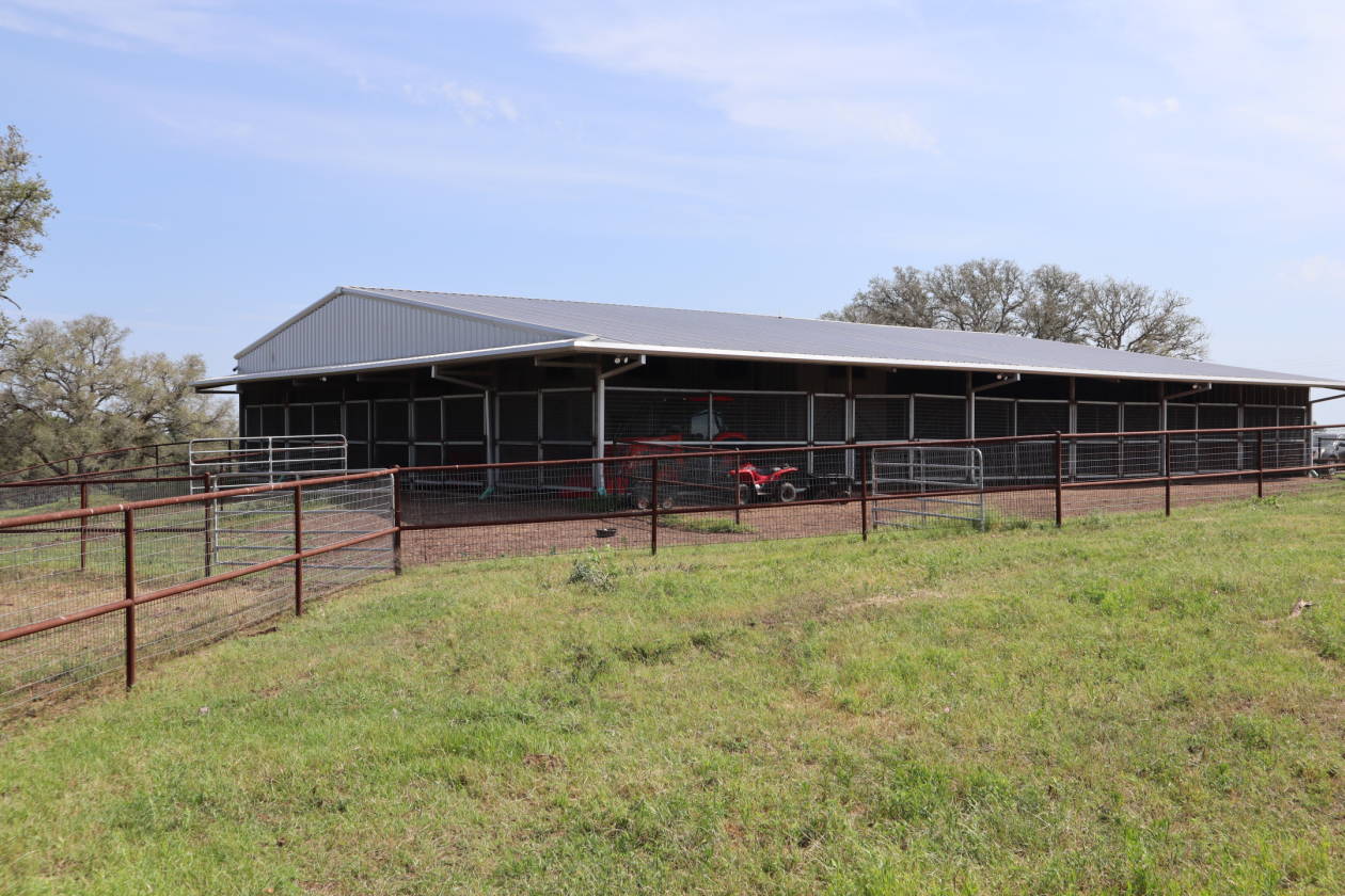 Horse Ranch off Old Goliad Road in Cuero Texas | Cuero, Dewitt County ...