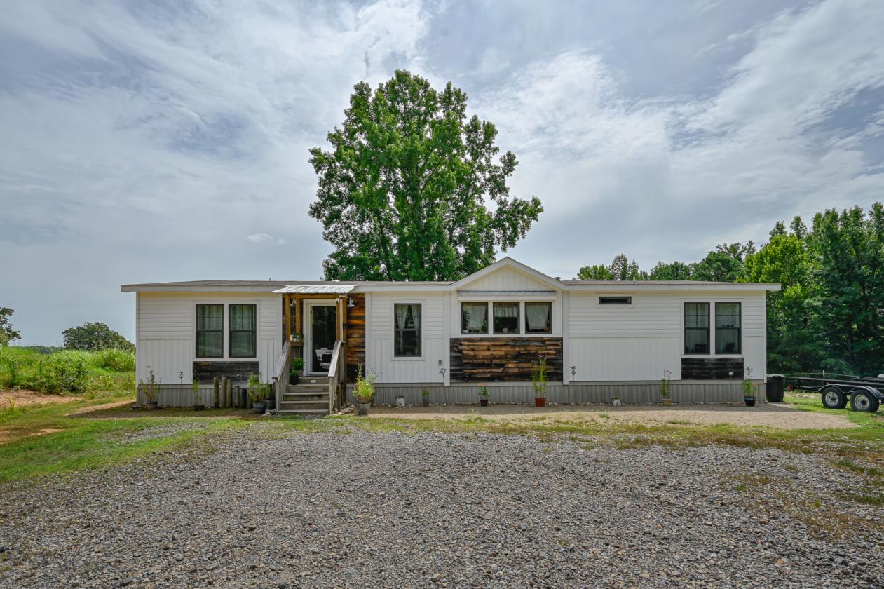 Creekside 17.7-acre horse and hobby-farm property - photo 2
