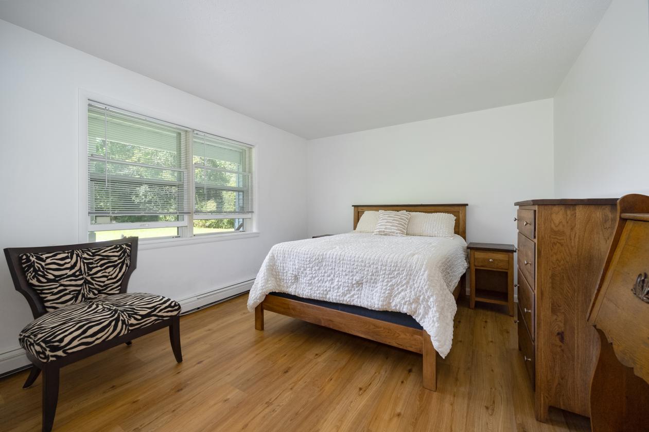 Impeccably kept horse property w/central location - photo 21