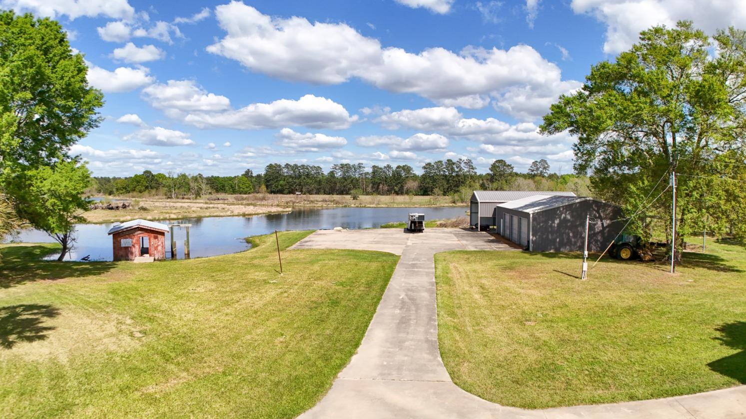 Luxury Home on 79 acres with a 12 acre lake - photo 12