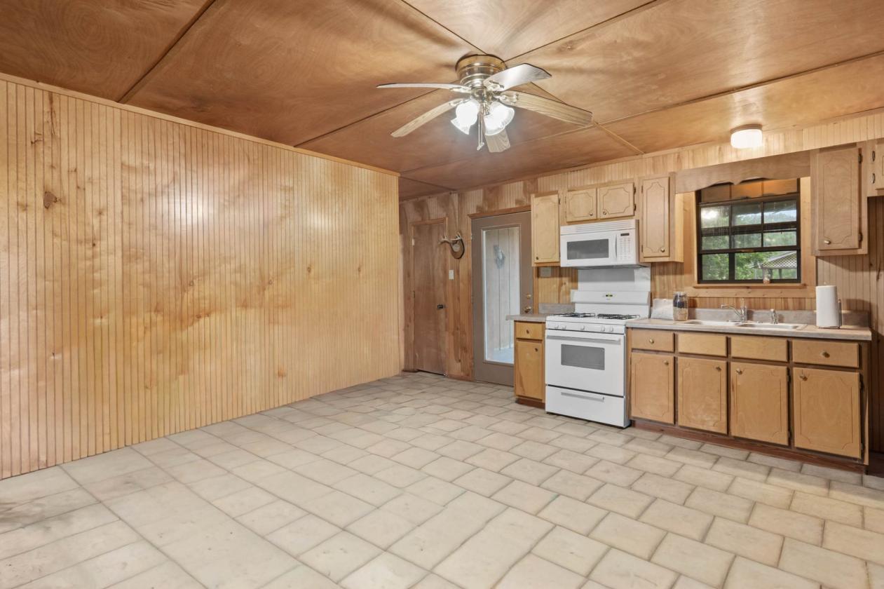 Equestrian Homestead on 18 Scenic Acres - photo 26