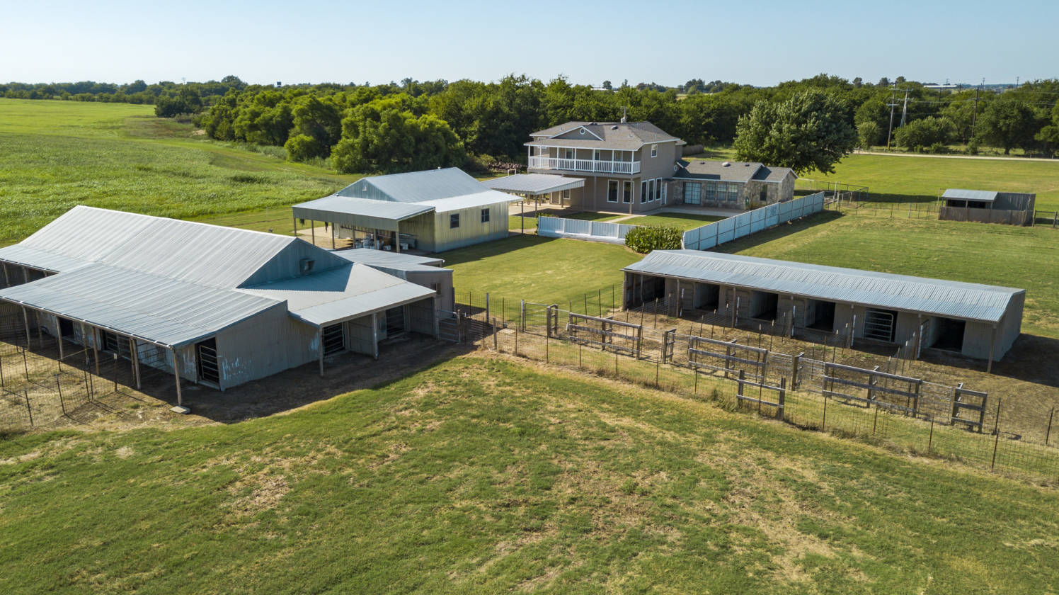 8 Beautiful Acres Ready for Horses Whitesboro, Grayson County, Texas