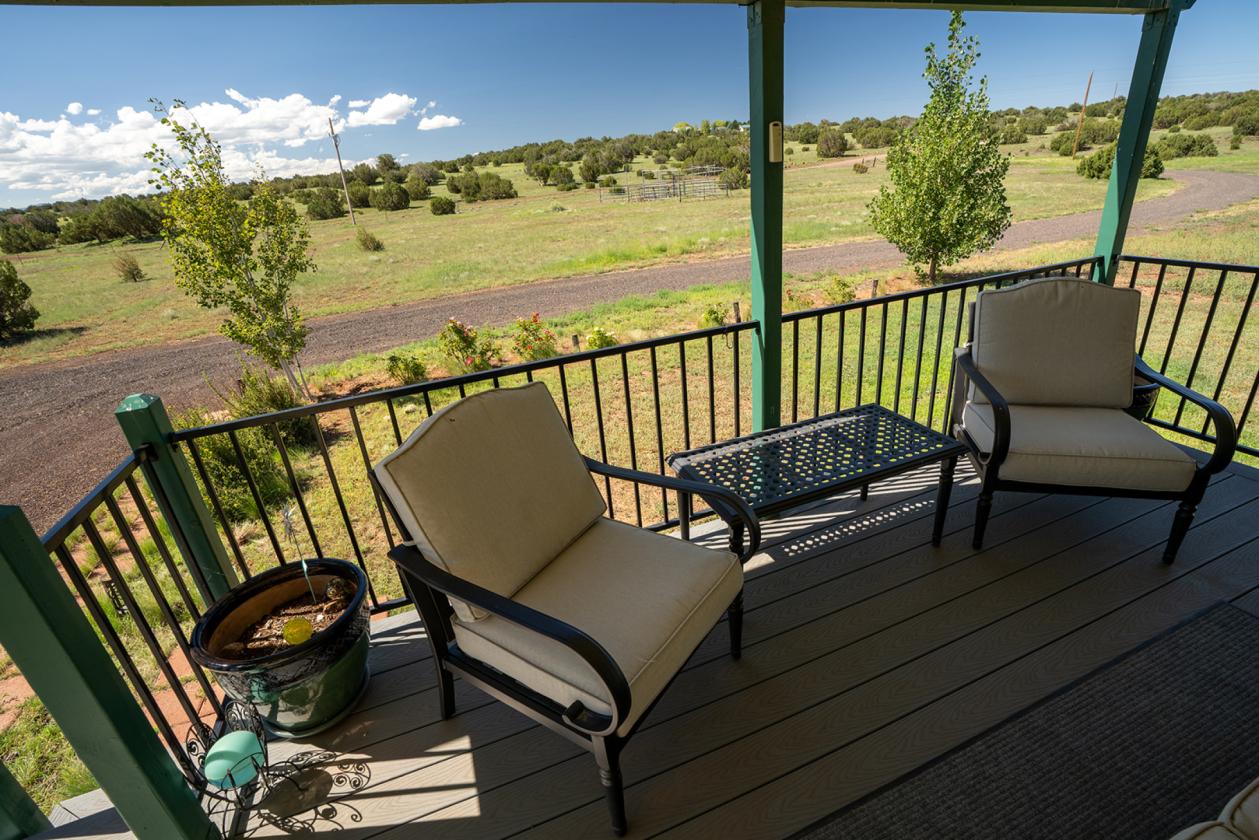 36 Acre Horse Ranch in the Wt. Mtns. of ARIZONA - photo 5