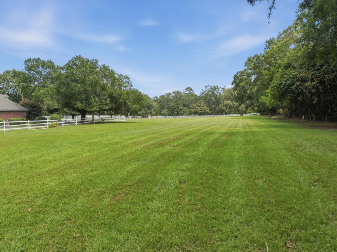 A Rare Equestrian Estate Designed for Horse & Home - photo 17