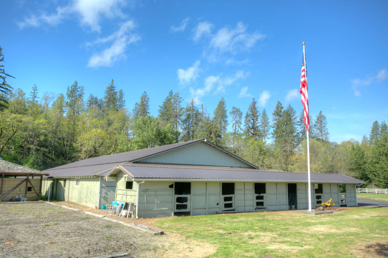 Delightful Dream Oregon Horse Property Eagle Point, Jackson County