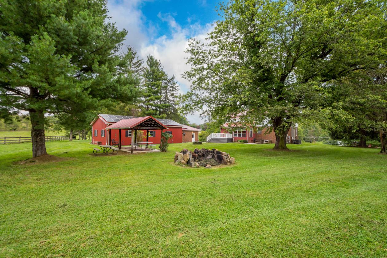 Rare Private Country Retreat - photo 8