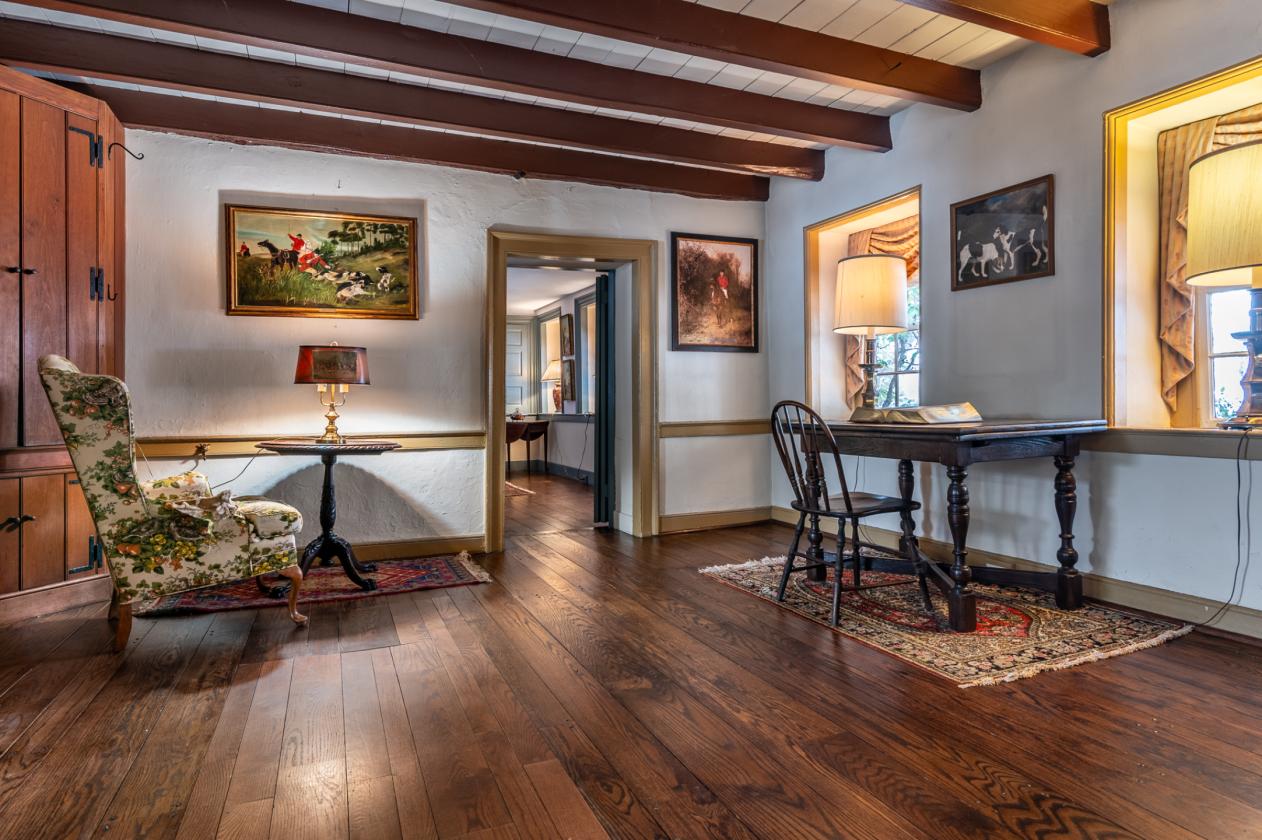 Timeless Colonial Charm - photo 18